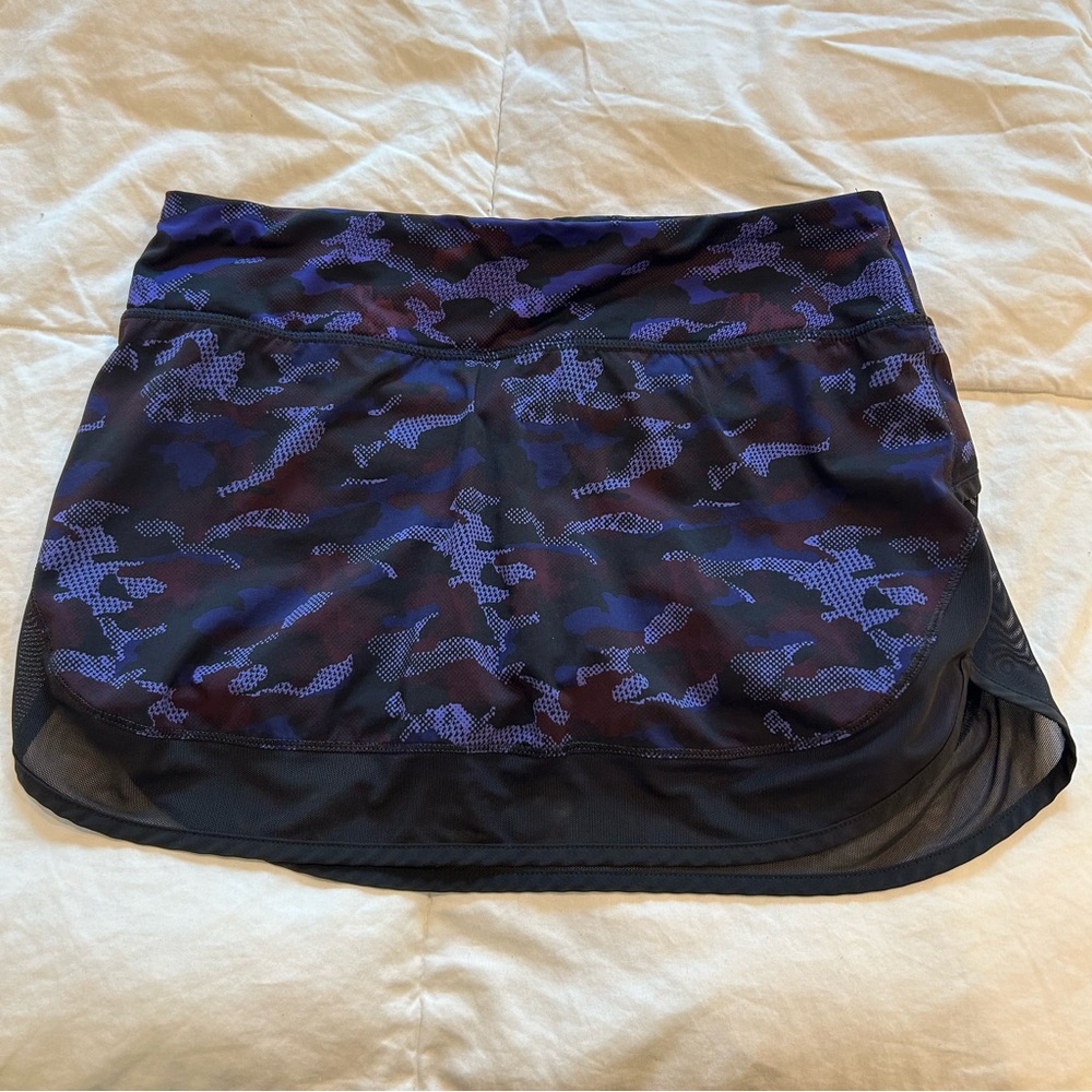 Lululemon size 6 purple Camo Print Skort with Mesh Detail EUC